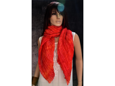 Echte handgeschilderde zijden krinkelsjaal, zalm oranje rood, uniek en kleurrijk
