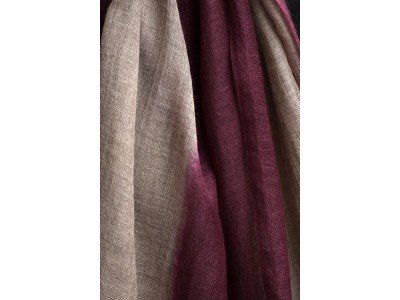 Sjaal of stola, donker fuchsia en taupe, wol en zijde