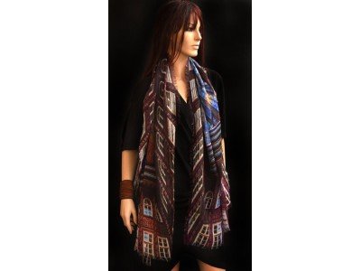 Wollen sjaal of stola, windows, architectuur