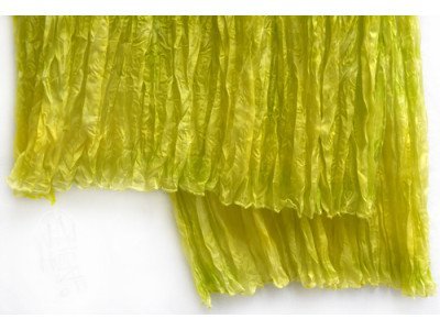 Echte zijden handgeschilderde krinkelsjaal, lentegroen en pastelgeel